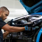 Il centro per la riparazione BMW, raggiungilo e risolvi.